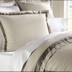 Pottery Barn Queen Linen & Silk Duvet Cover Only